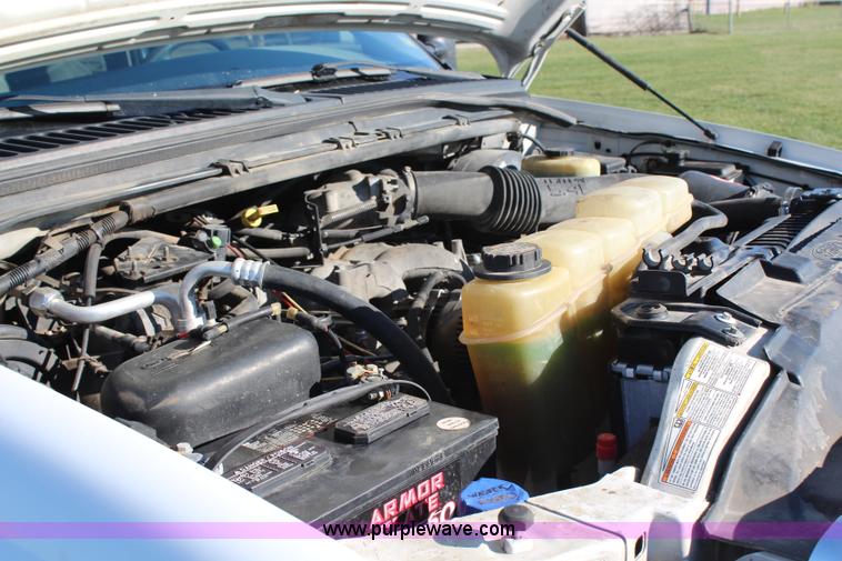 image for item H7888 1999 Ford F250 Super Duty XLT SuperCab pickup truck