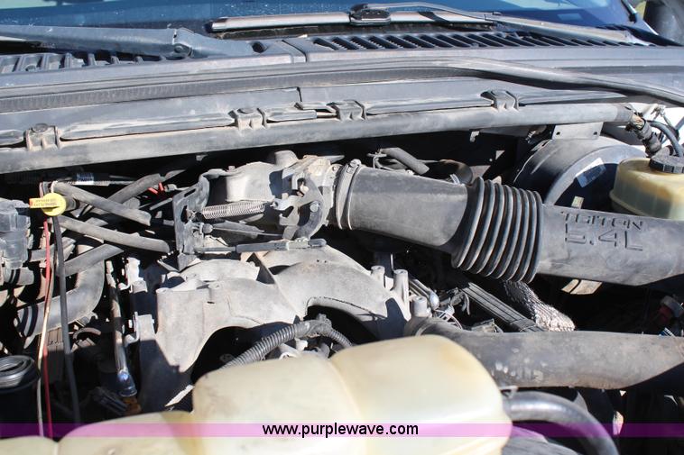 image for item H7888 1999 Ford F250 Super Duty XLT SuperCab pickup truck