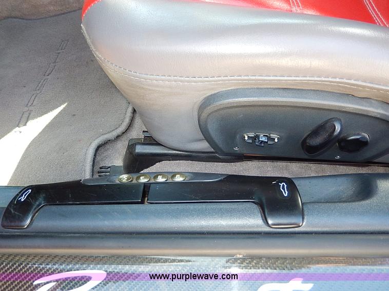 image for item H9502 1999 Porsche Boxster