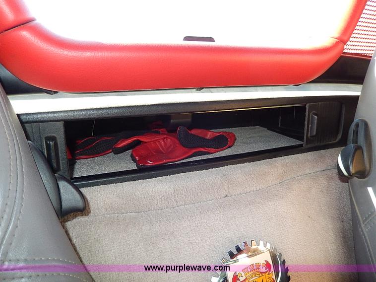 image for item H9502 1999 Porsche Boxster