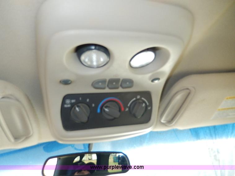 image for item H9541 2002 Chevrolet Tahoe LS SUV