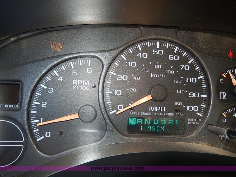 image for item H9541 2002 Chevrolet Tahoe LS SUV