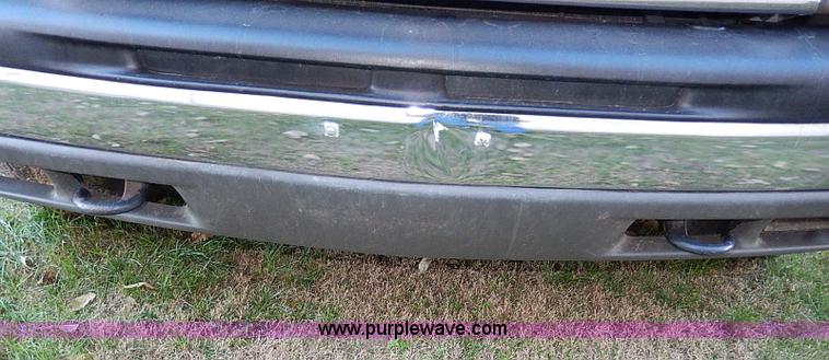 image for item H9541 2002 Chevrolet Tahoe LS SUV