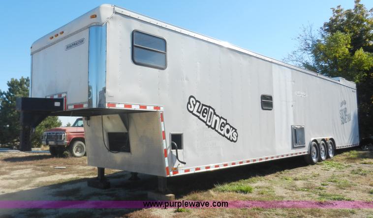 image for item H9567 2002 Roadmaster 46' gooseneck trailer