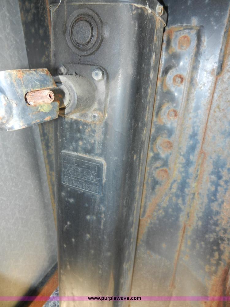 image for item H9567 2002 Roadmaster 46' gooseneck trailer