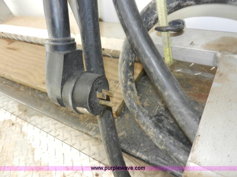 image for item H9567 2002 Roadmaster 46' gooseneck trailer