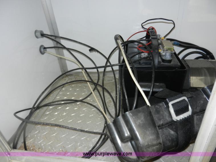 image for item H9567 2002 Roadmaster 46' gooseneck trailer