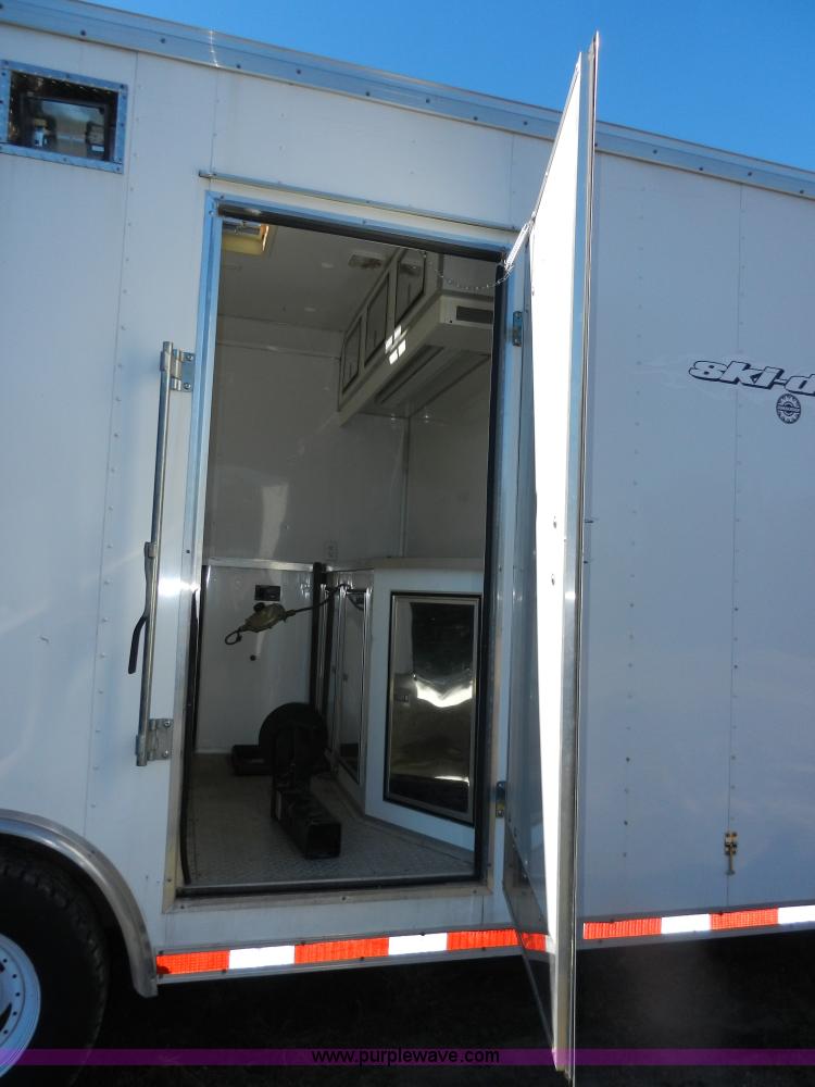 image for item H9567 2002 Roadmaster 46' gooseneck trailer