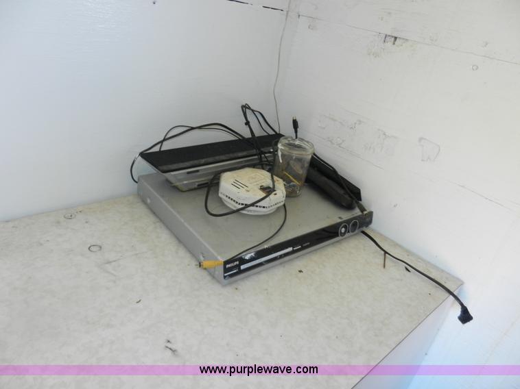 image for item H9567 2002 Roadmaster 46' gooseneck trailer