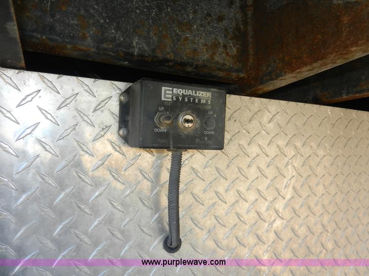 image for item H9567 2002 Roadmaster 46' gooseneck trailer