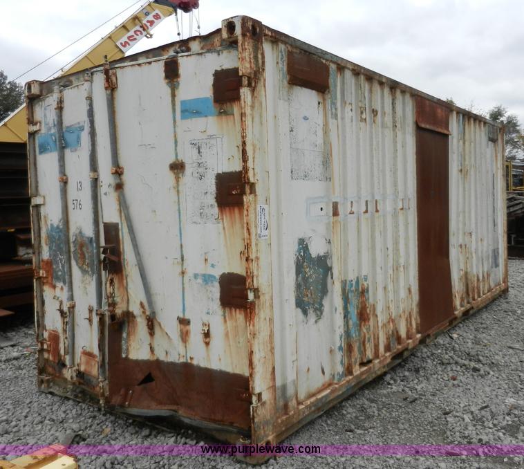 Dry storage shipping container in Kansas City, KS Item H9578 sold