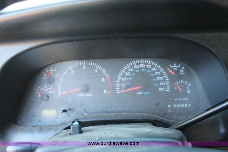 image for item I4700 2001 Dodge Ram 1500 Sport Quad Cab pickup truck