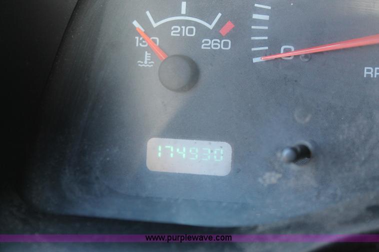 image for item I4700 2001 Dodge Ram 1500 Sport Quad Cab pickup truck