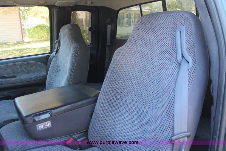 image for item I4700 2001 Dodge Ram 1500 Sport Quad Cab pickup truck