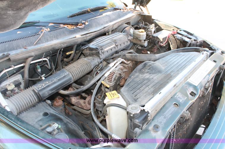 image for item I4700 2001 Dodge Ram 1500 Sport Quad Cab pickup truck