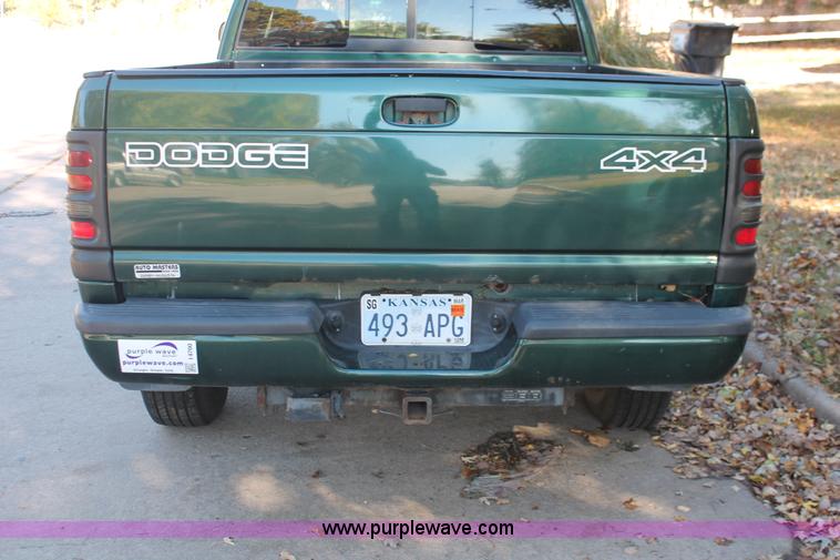 image for item I4700 2001 Dodge Ram 1500 Sport Quad Cab pickup truck