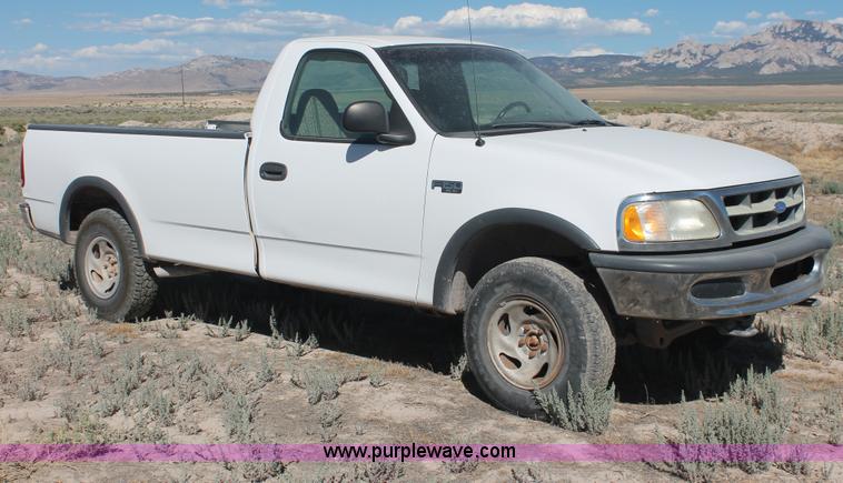 image for item I7805 1997 Ford F150 XL pickup truck