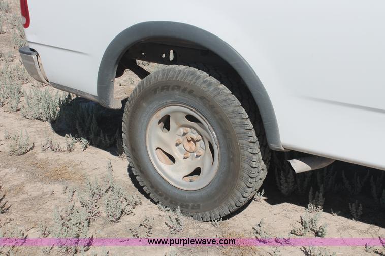 image for item I7805 1997 Ford F150 XL pickup truck