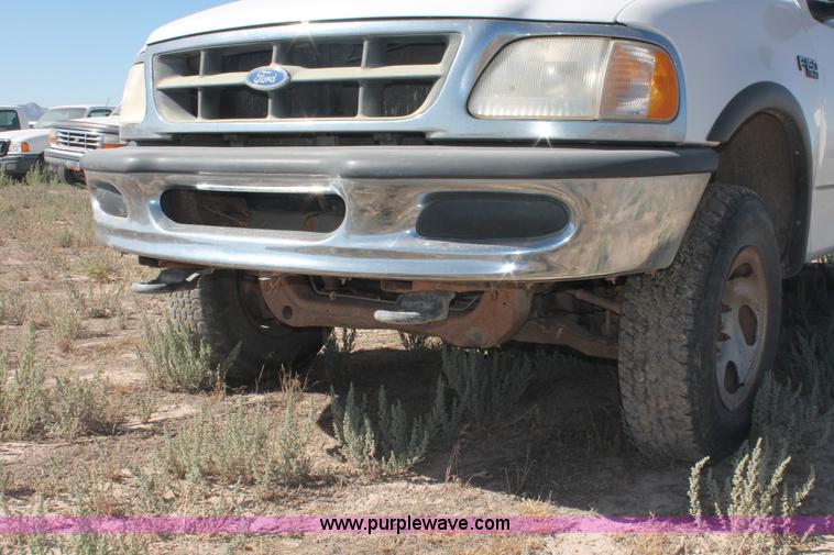 image for item I7805 1997 Ford F150 XL pickup truck