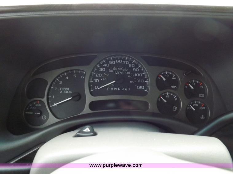 image for item I8257 2006 GMC Yukon Denali SUV