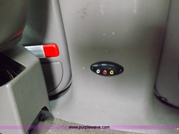 image for item I8257 2006 GMC Yukon Denali SUV