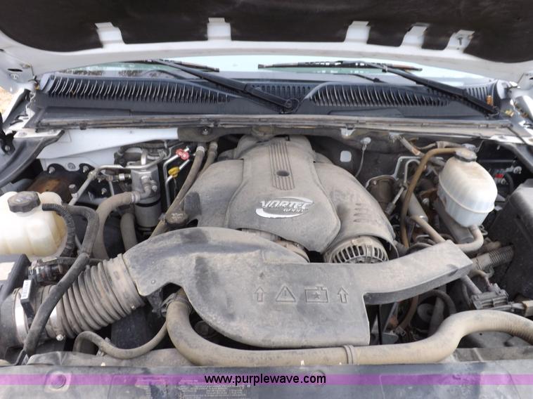 image for item I8257 2006 GMC Yukon Denali SUV