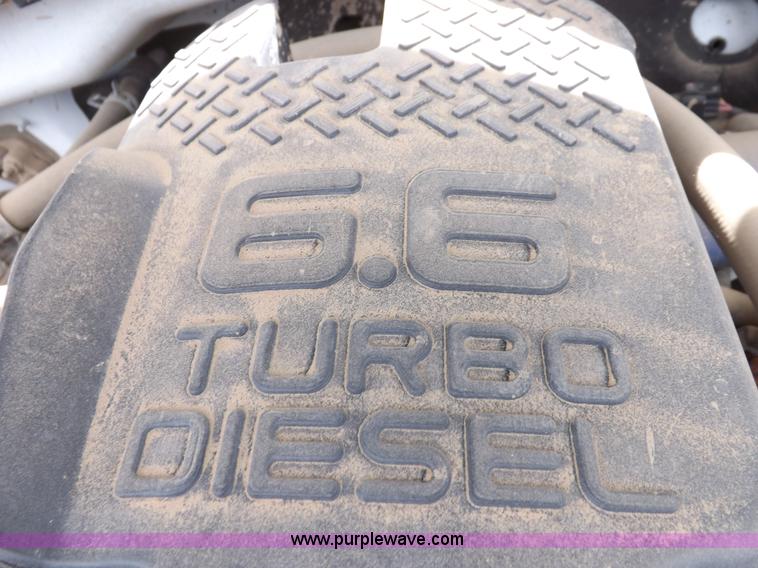 image for item I8334 2004 Chevrolet Silverado 3500 utility pickup truck