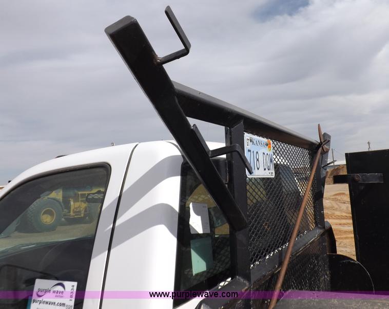 image for item I8334 2004 Chevrolet Silverado 3500 utility pickup truck