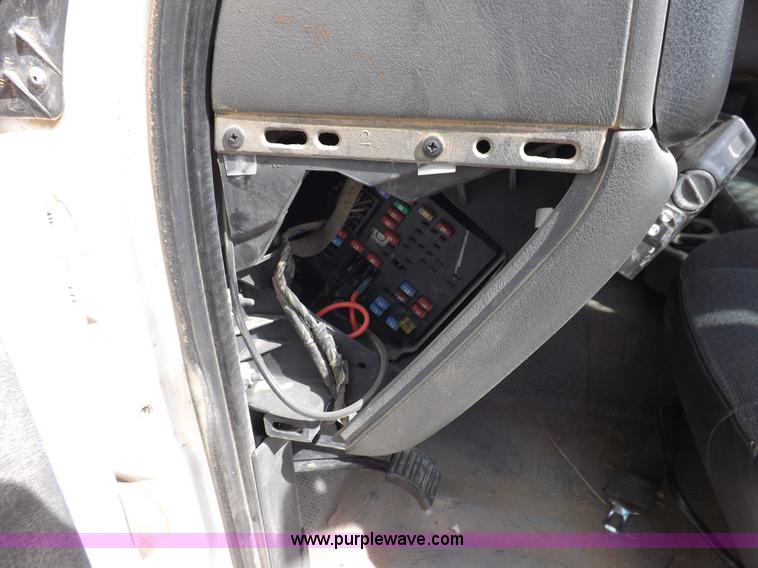 image for item I8334 2004 Chevrolet Silverado 3500 utility pickup truck