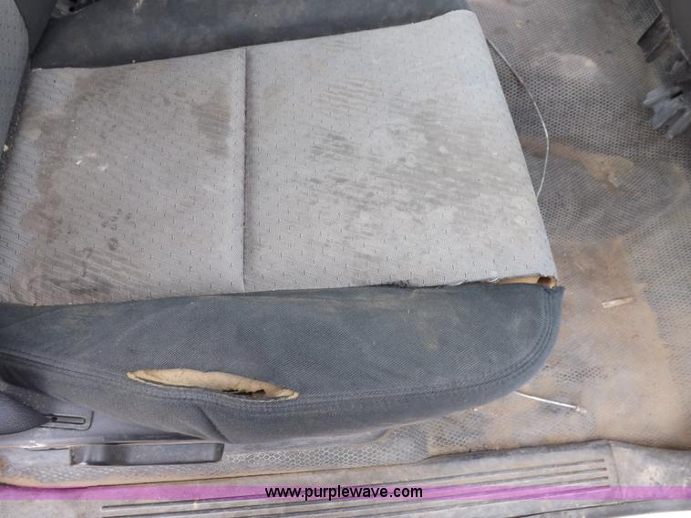 image for item I8335 2008 Chevrolet Silverado 3500HD pickup truck cab and chassis