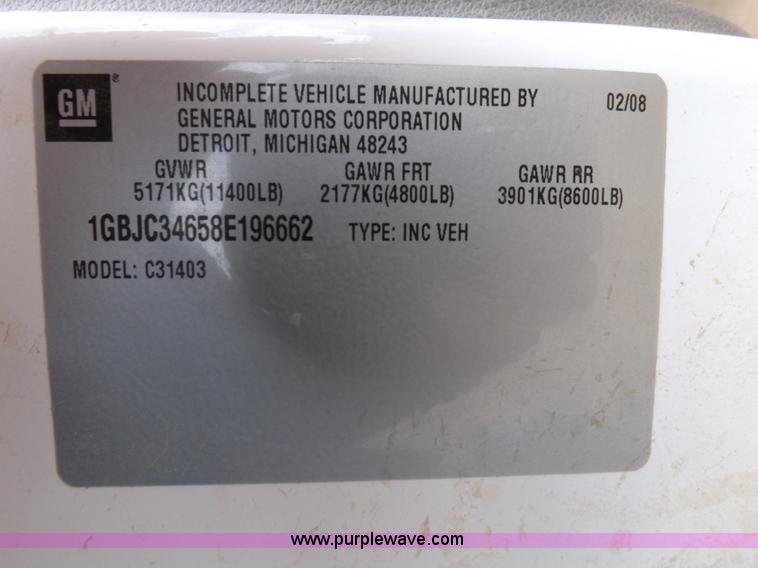 image for item I8335 2008 Chevrolet Silverado 3500HD pickup truck cab and chassis