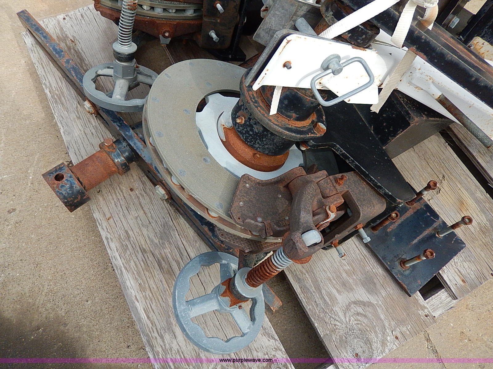 A frame reel holder with brakes in Topeka, KS Item AP9936 sold