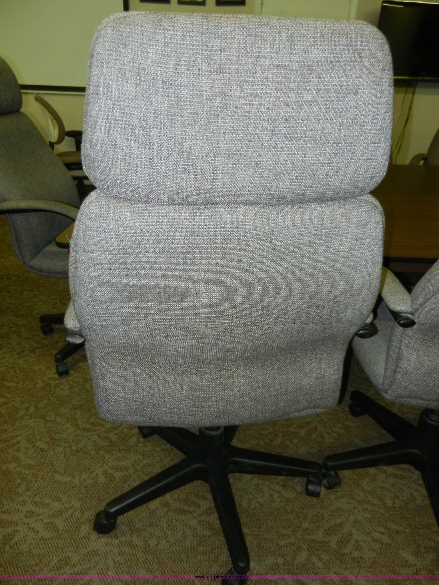 (8) conference room chairs in Kansas City, KS Item AT9271 sold