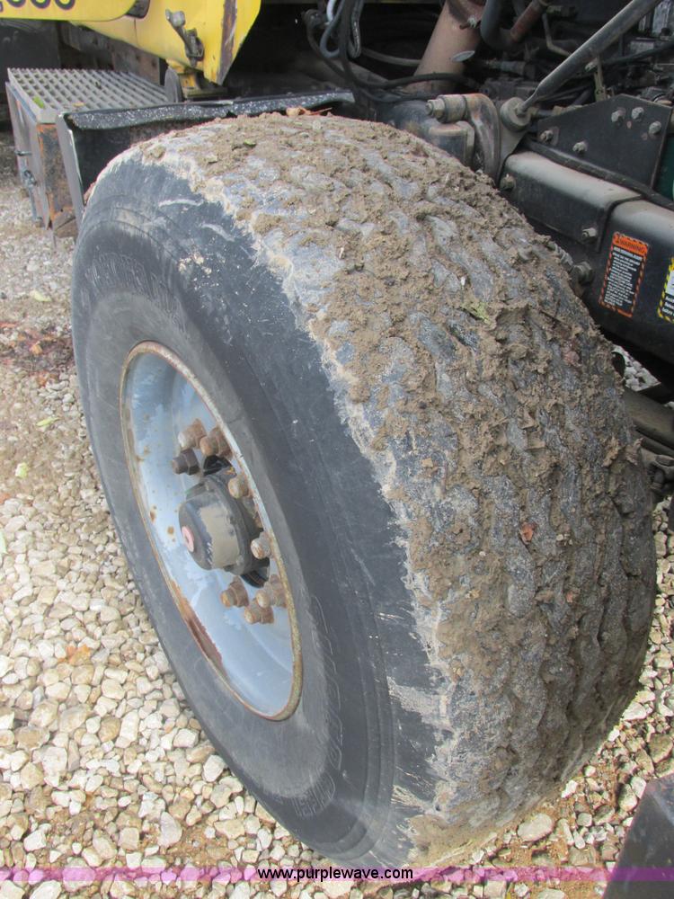 image for item AN9146 1994 Mack RD690S dump truck