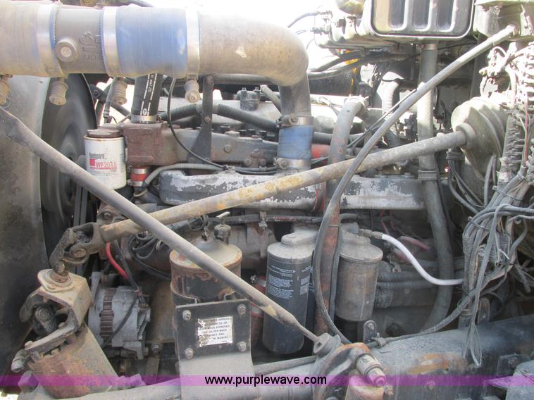 image for item AN9146 1994 Mack RD690S dump truck