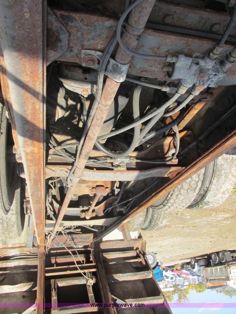 image for item AN9146 1994 Mack RD690S dump truck