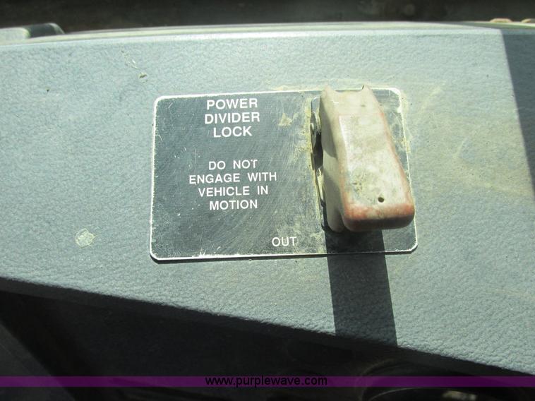 image for item AN9146 1994 Mack RD690S dump truck