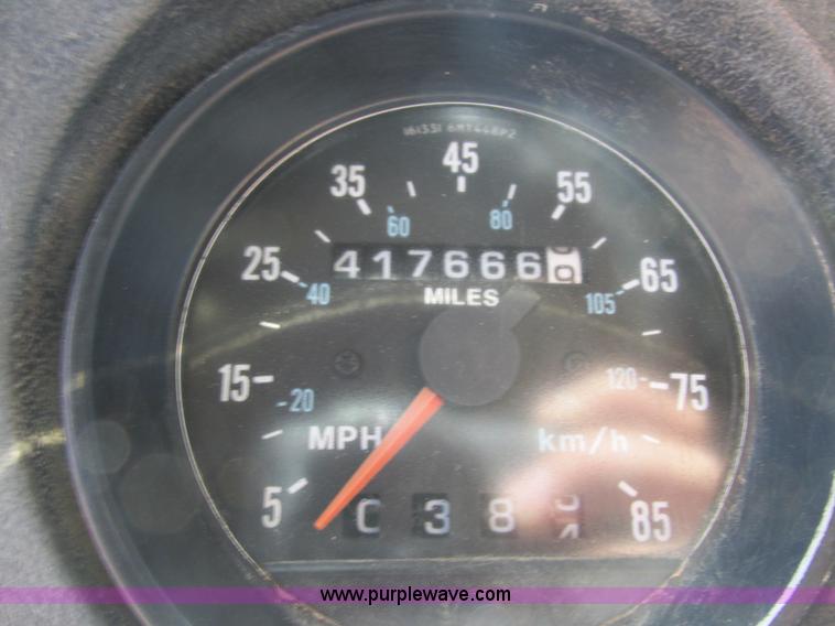 image for item AN9146 1994 Mack RD690S dump truck