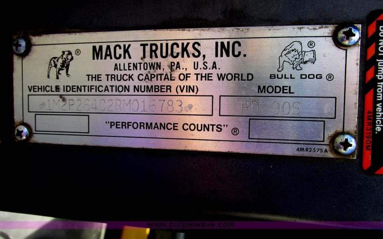 image for item AN9146 1994 Mack RD690S dump truck