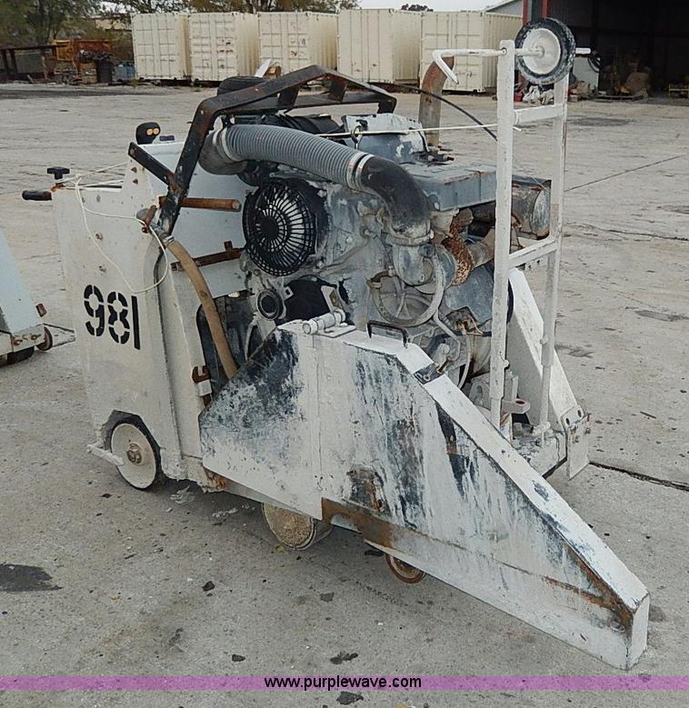 image for item AP9924 Diamond Core concrete saw