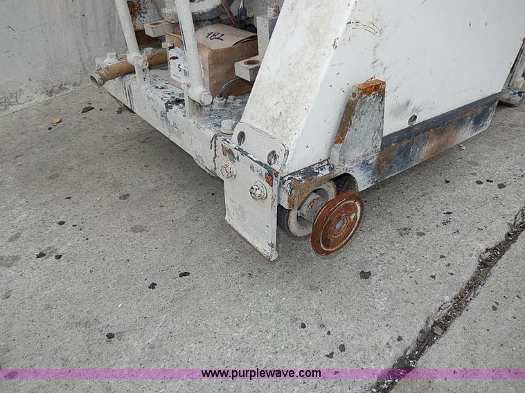 image for item AP9924 Diamond Core concrete saw