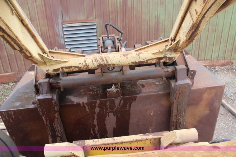 image for item E7956 Pettibone 154D Cary-Lift forklift