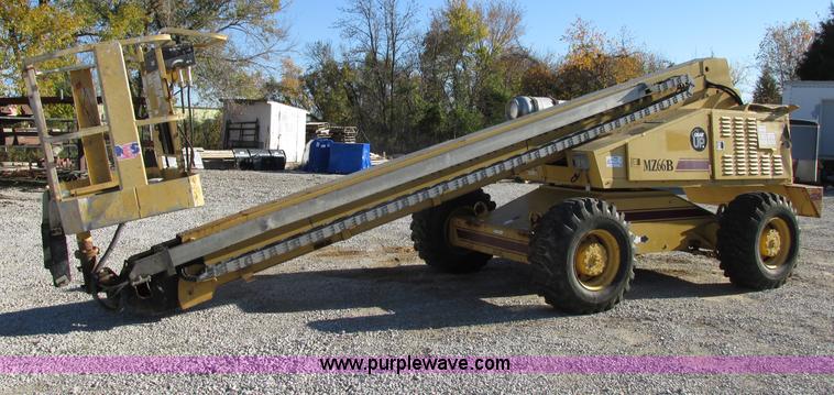 image for item F5376 Grove MZ66B boom lift