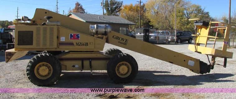 image for item F5376 Grove MZ66B boom lift