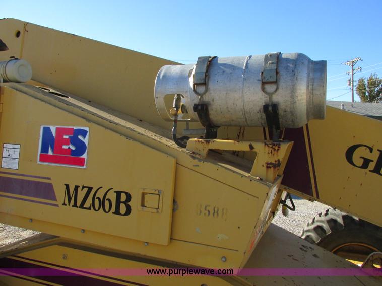image for item F5376 Grove MZ66B boom lift