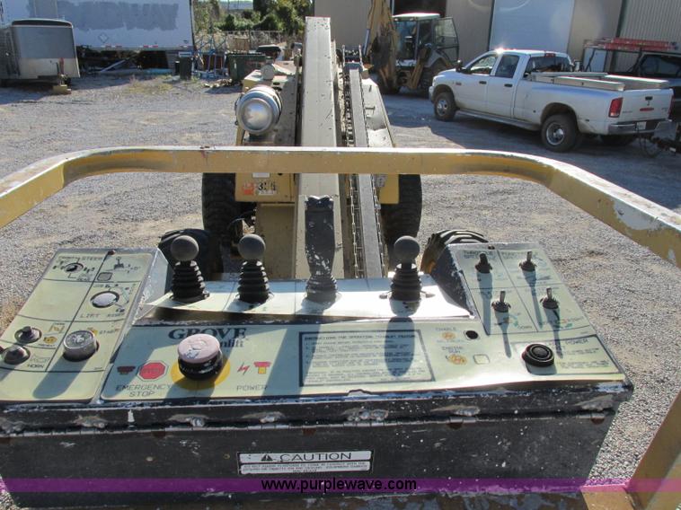 image for item F5376 Grove MZ66B boom lift