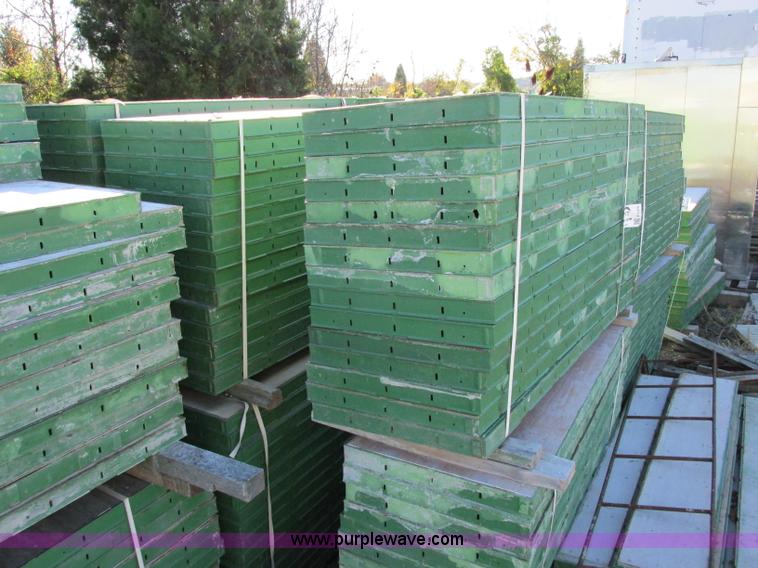 image for item F5378 (126) 6' x 24" mod-u-forms for concrete walls