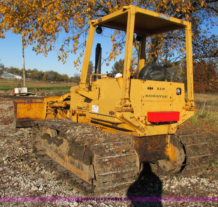 image for item F5379 1987 Komatsu D31P-17 dozer