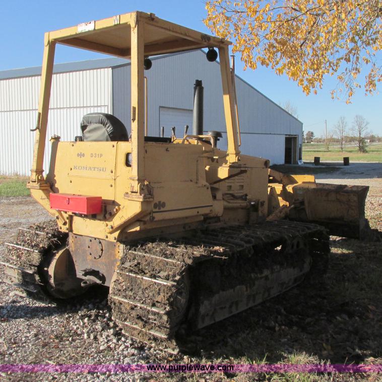 image for item F5379 1987 Komatsu D31P-17 dozer