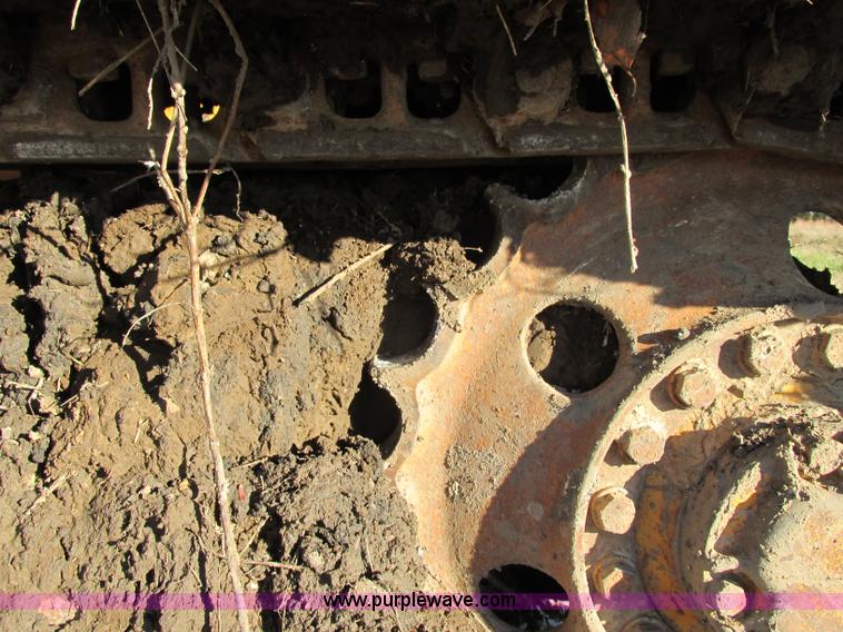 image for item F5379 1987 Komatsu D31P-17 dozer